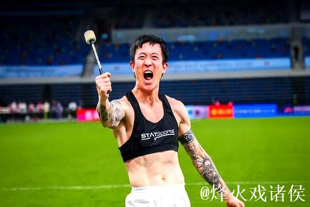 姜至鹏:20年还没踢够 我的关节全队最健康 姜至鹏:20年还没踢够 我的关节全队最健康